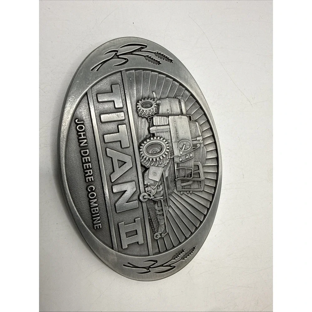 John Deere 8820 Titan II‎ Combine GRAIN Head Belt Buckle 1984 jd Harvester bean